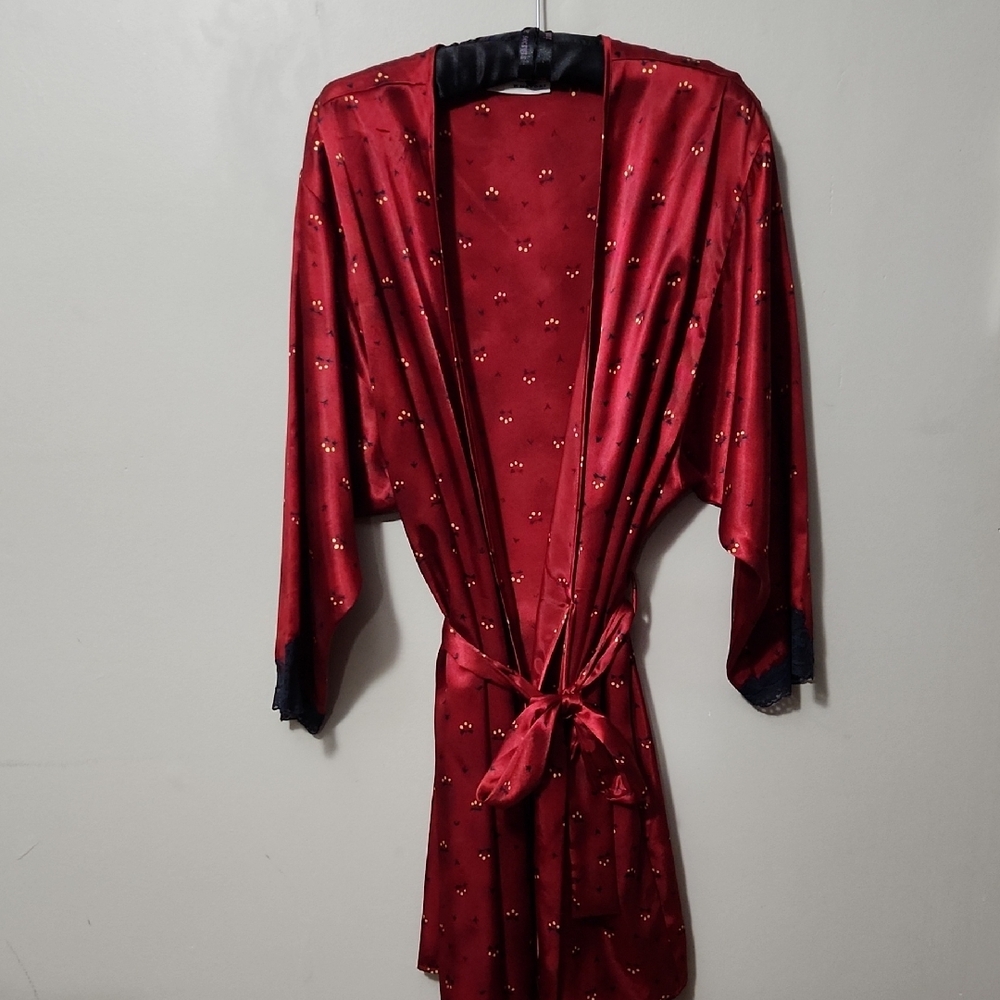Natori Red and Black Women's Robe